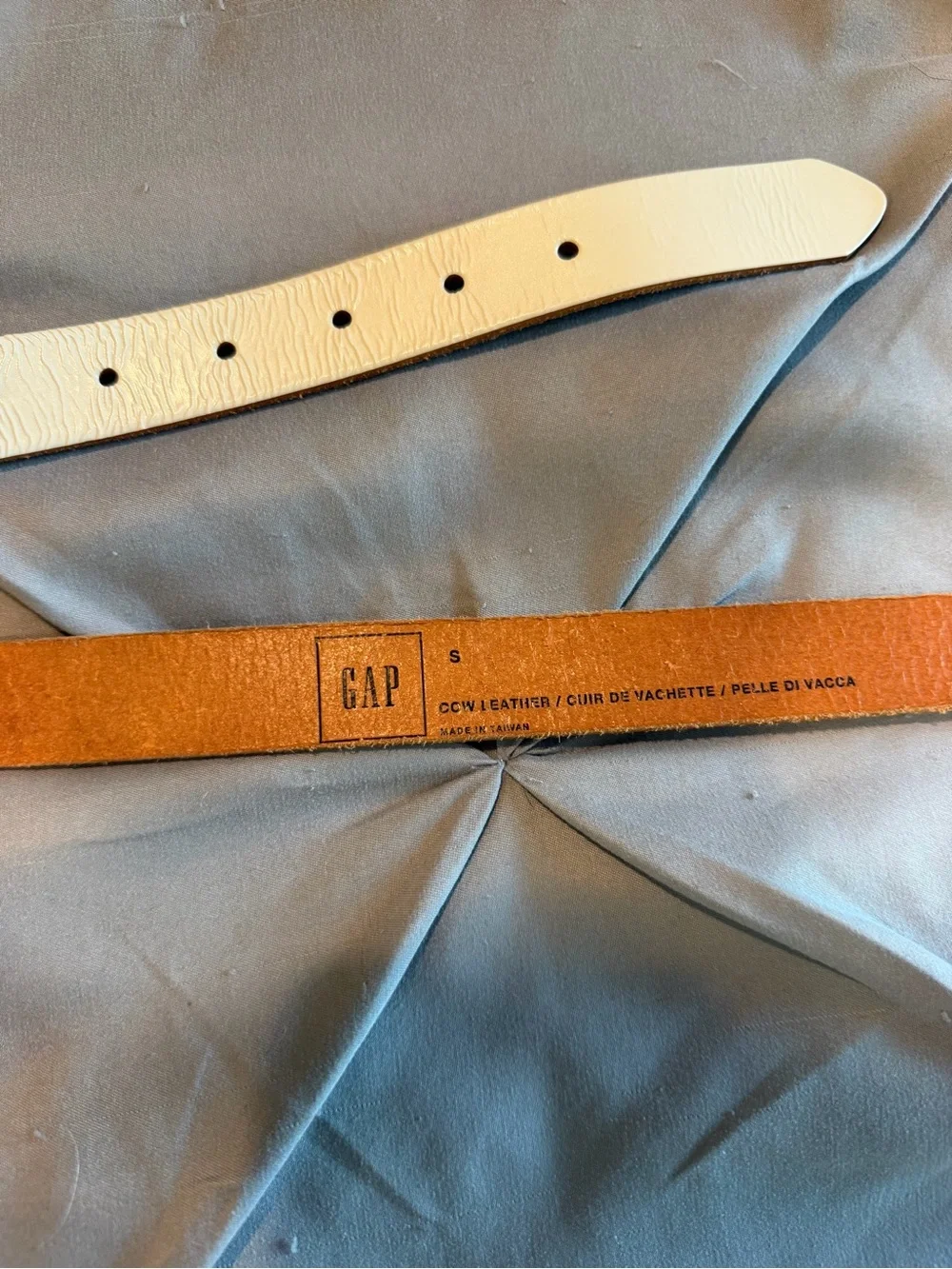 GAP Cream Leather Belt with Brass-Tone Oval Buckle